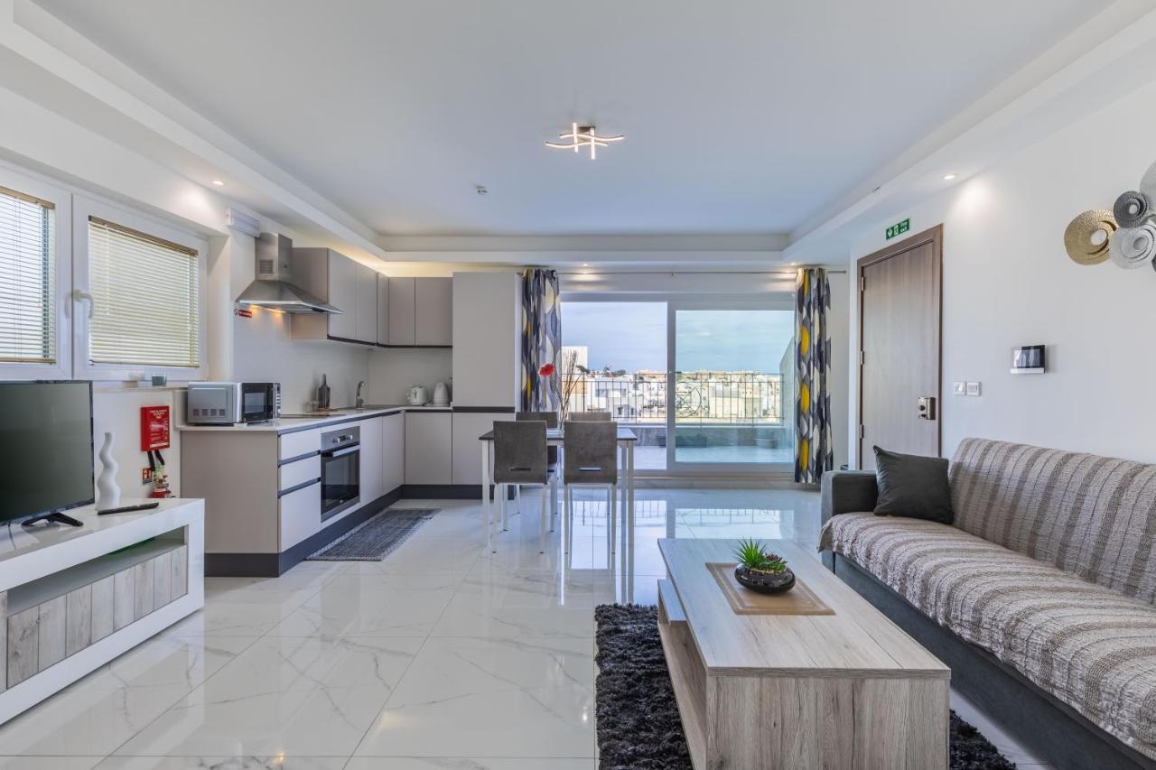 Terrace View-Stylish Two Bedrooms Fully Ac-Wifi Penthouse Мсида Екстериор снимка