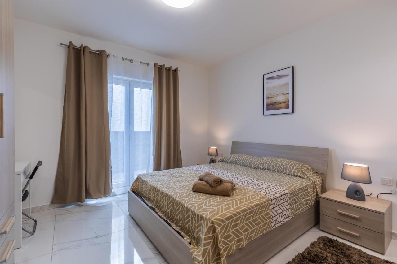 Terrace View-Stylish Two Bedrooms Fully Ac-Wifi Penthouse Мсида Екстериор снимка